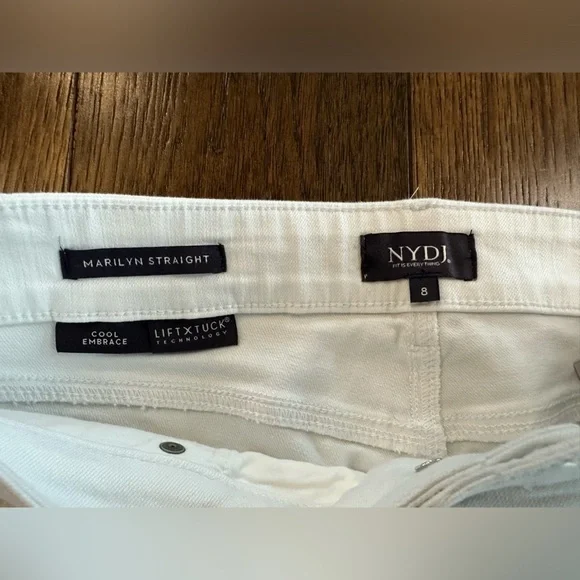 NYDJ Women's Marylin Straight White Crop Jeans- size 8 - Picture 2 of 4